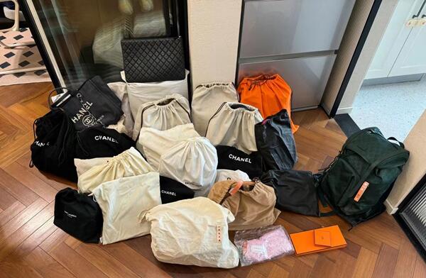 天津津南区回收奢侈品衣服.jpg